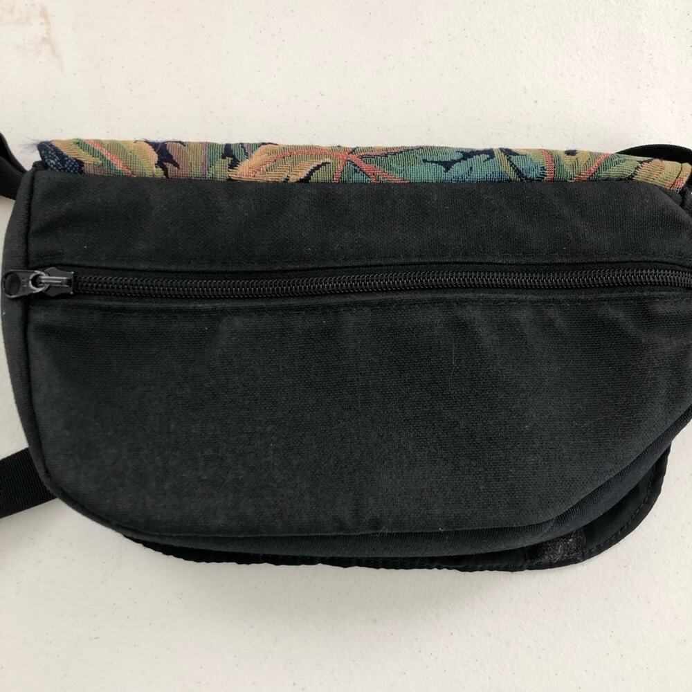 Vintage Wild West floral tapestry crossbody bag - Picture 7 of 10